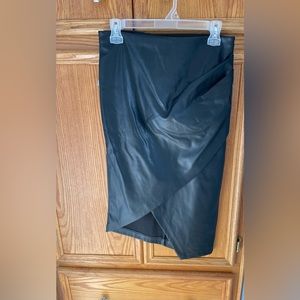 Dynamite faux leather pull on pencil skirt.